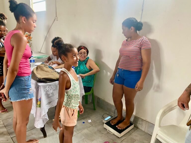Beneficiários do Bolsa Família devem fazer o acompanhamento de pesagem e vacinação em Ilhéus