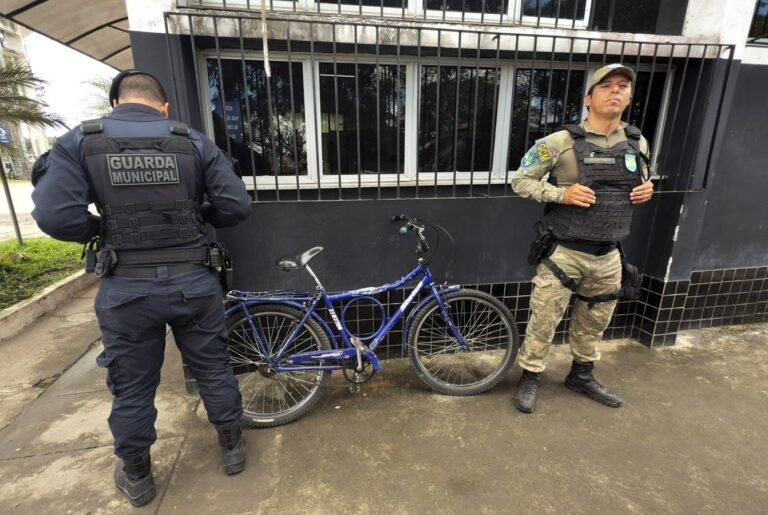 Guarda Civil Municipal de Itabuna apresenta acusado de furto de bicicleta à Polícia Civil